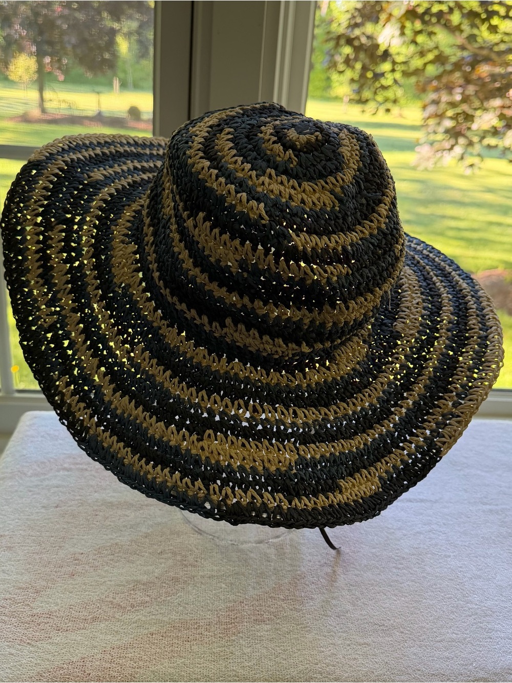 NWT San Diego Hat Company Blue and White Wide-Brim Crochet Sun Hat